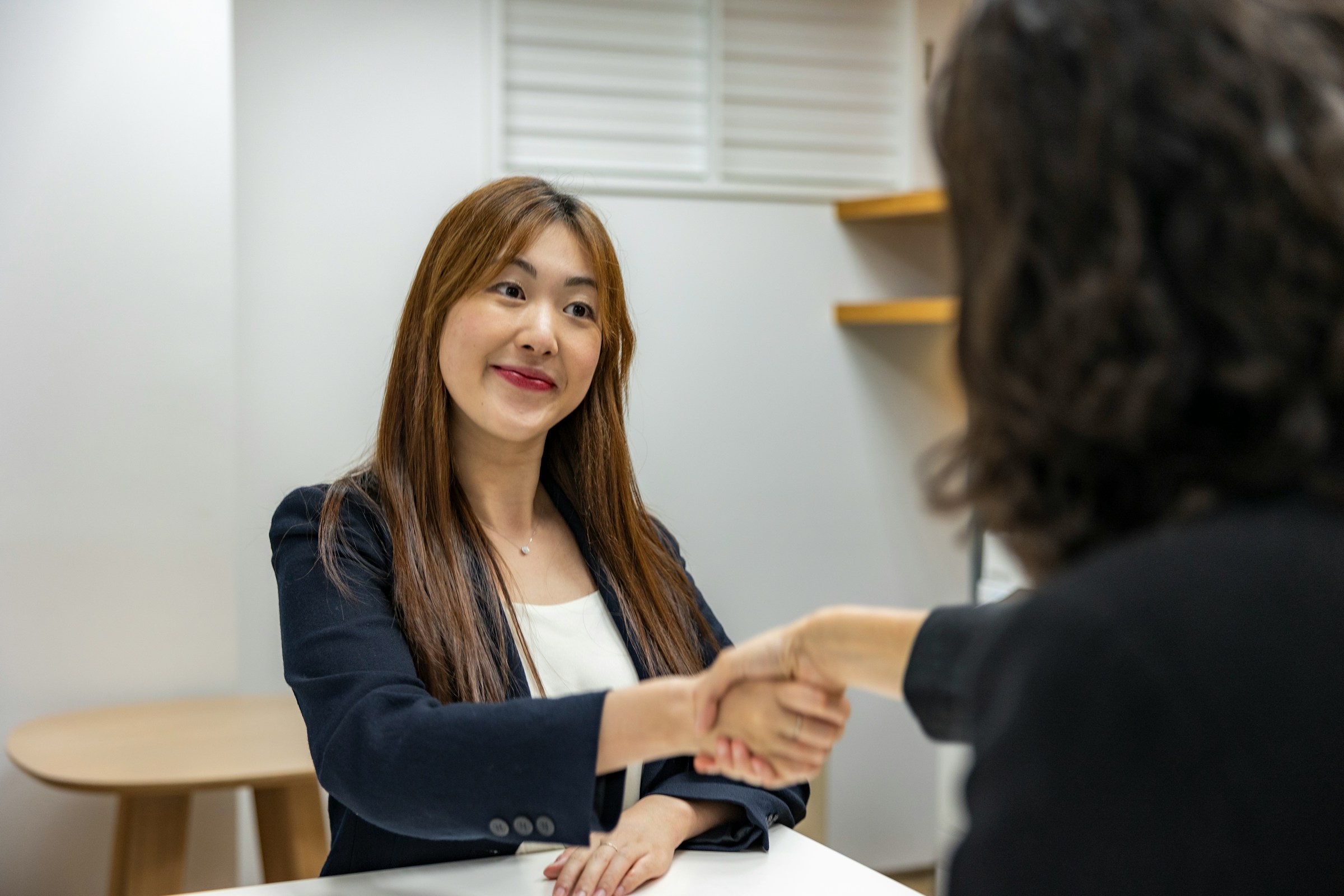 How To Hire Employees In Dubai