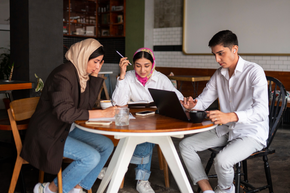 employees working - Nitaqat