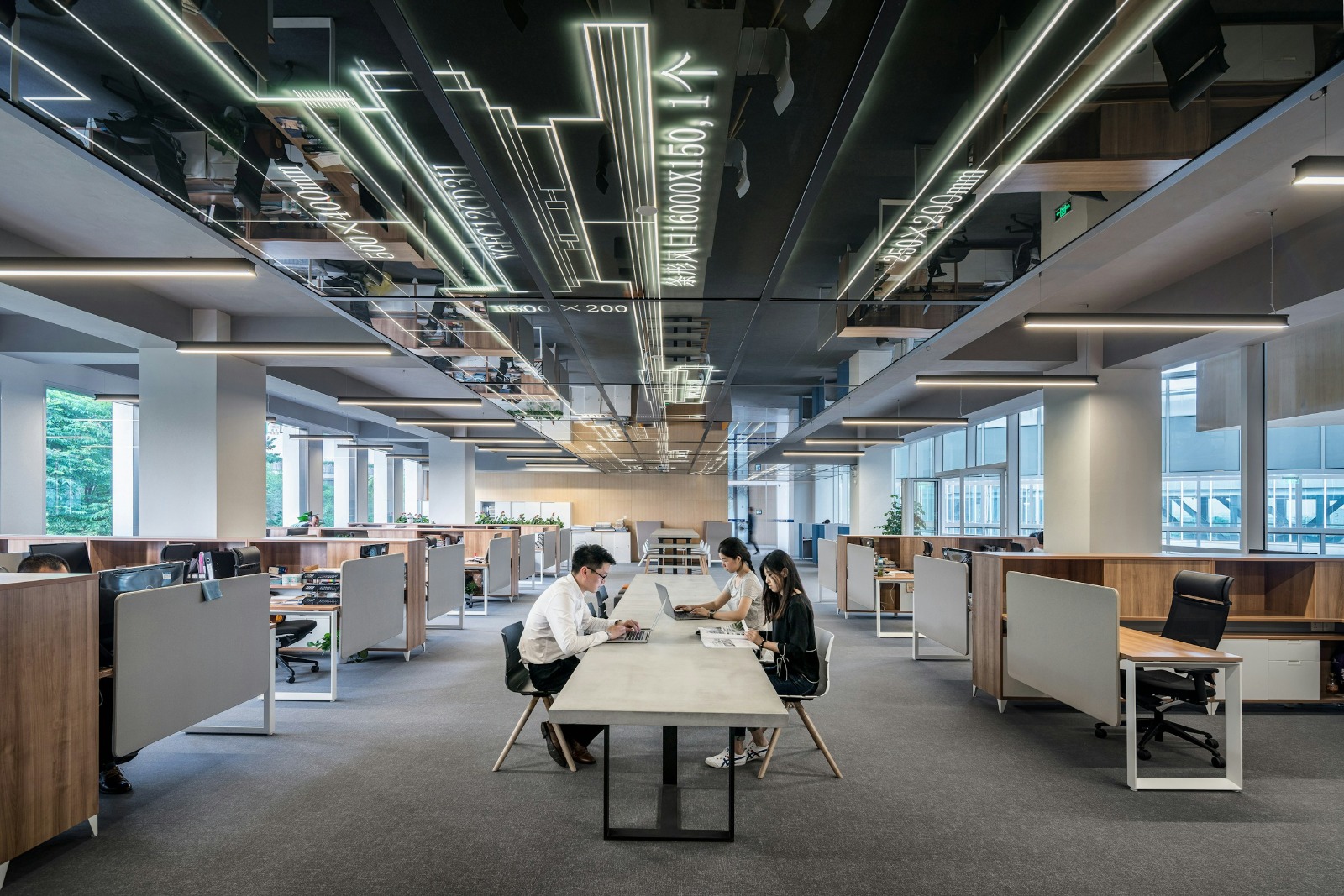 People Working - Documents Required to Open Company Bank Account in UAE