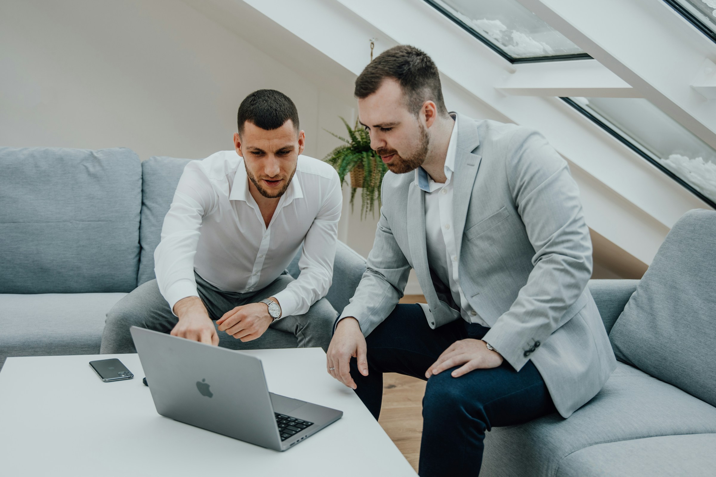 People Working - Qatar Payroll